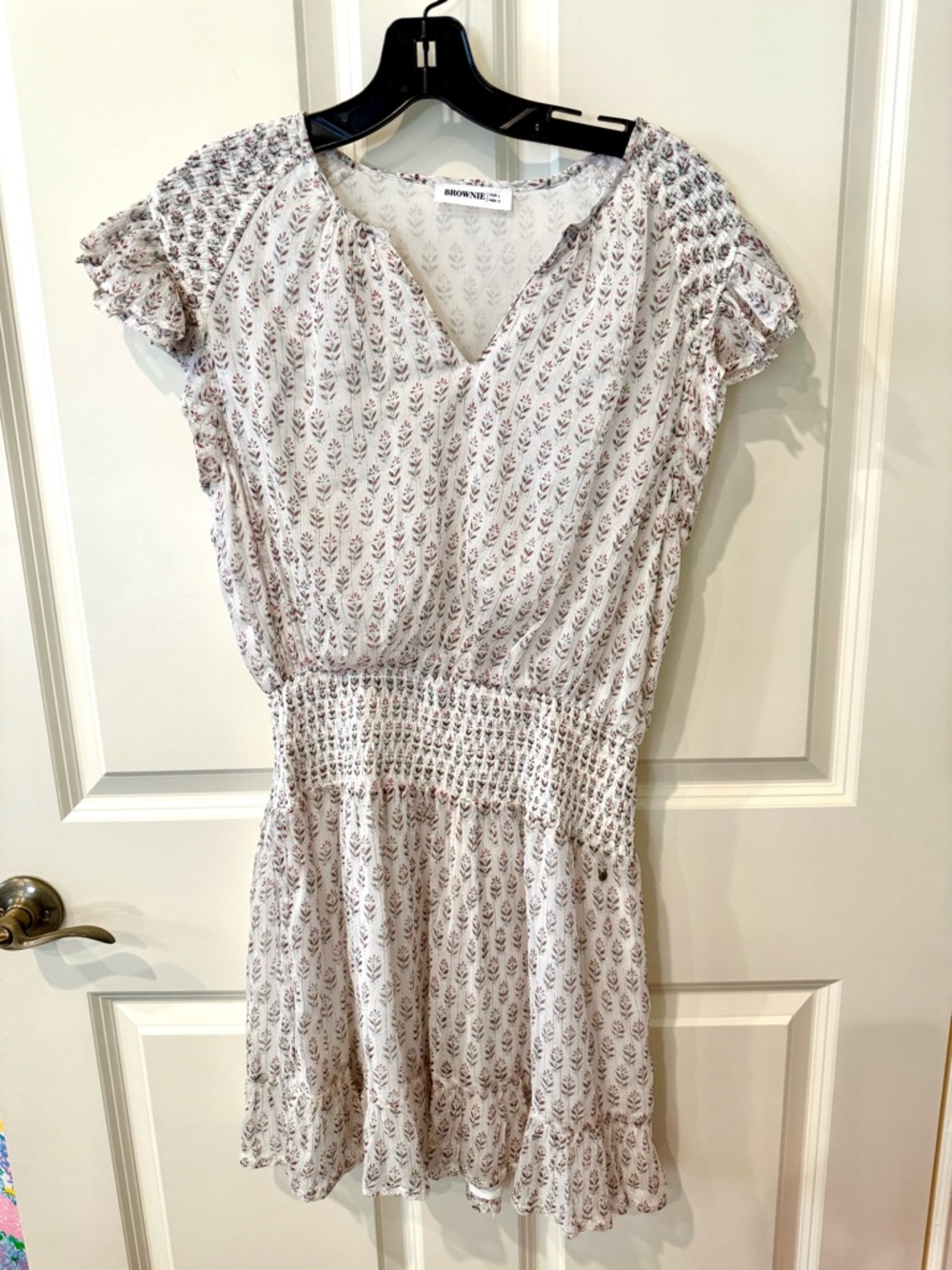 NWOT Brownie Vestido floral smocked Waist Dress, large.